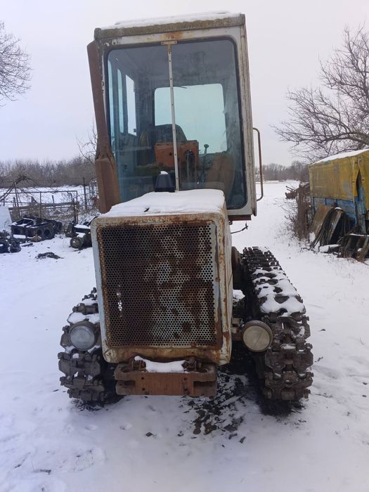 Продам трактор т-70 по запчастинах