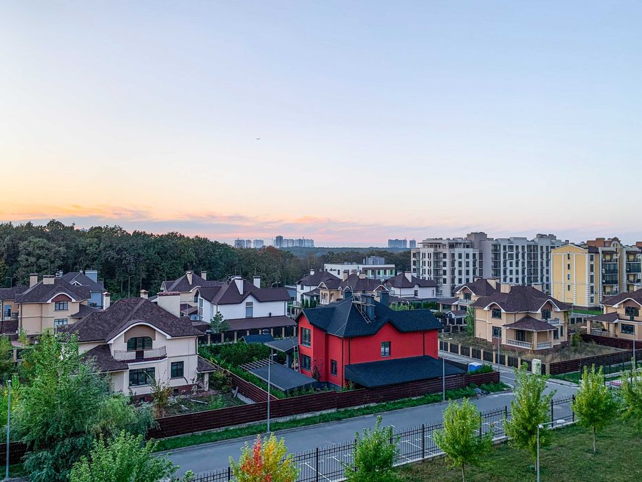 Кришталеві Джерела, Метрологічна, 62, охорона території, парк Феофанія