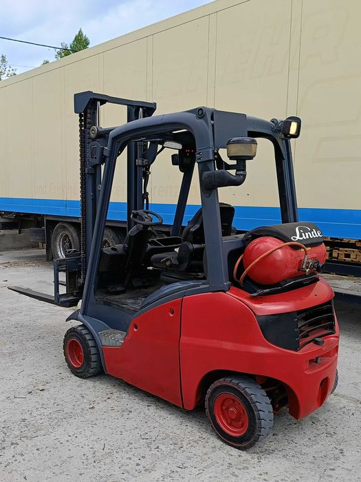 Продам погрузчик Linde H20T 2007