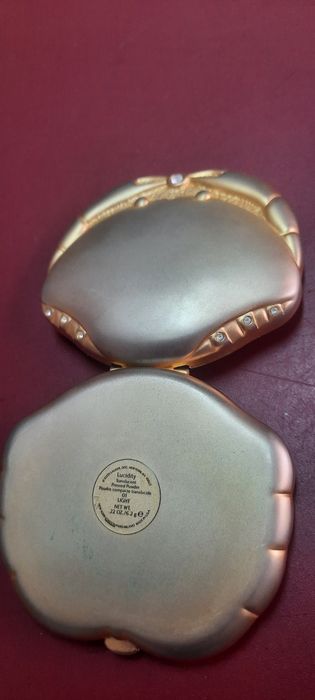 Caixa Estée Lauder pó de arroz