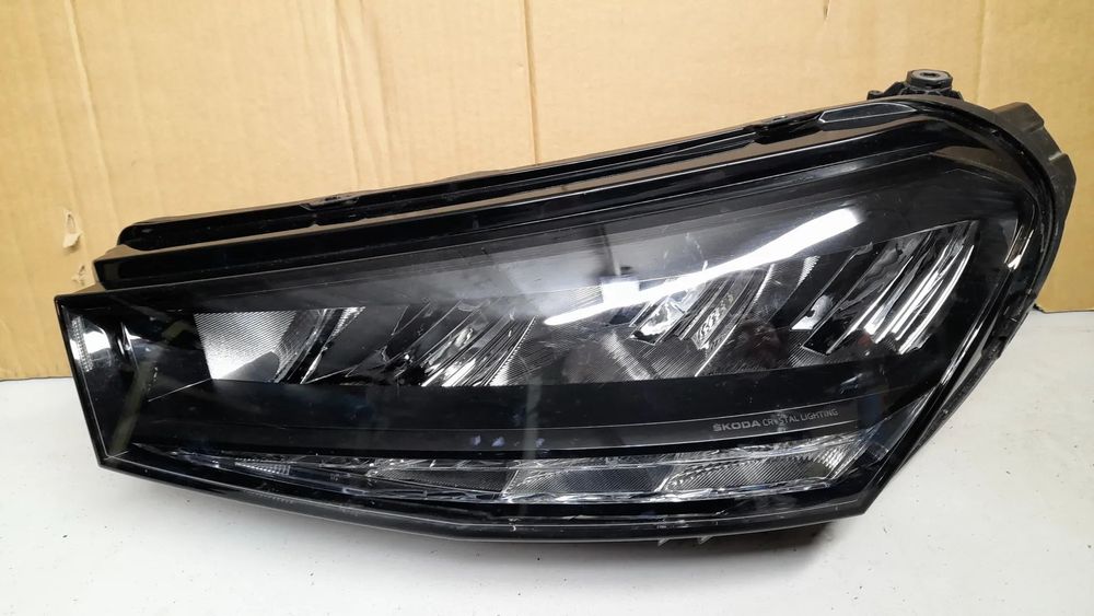 SKODA FABIA 4 IV LAMPA LEWA FULL LED PRZEDNIA PRZÓD 6VB941015