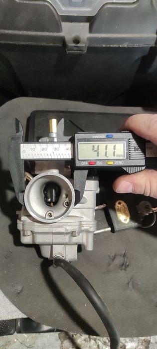 Карб на скутер шиберный 23мм илм мотоцикл 157qmj