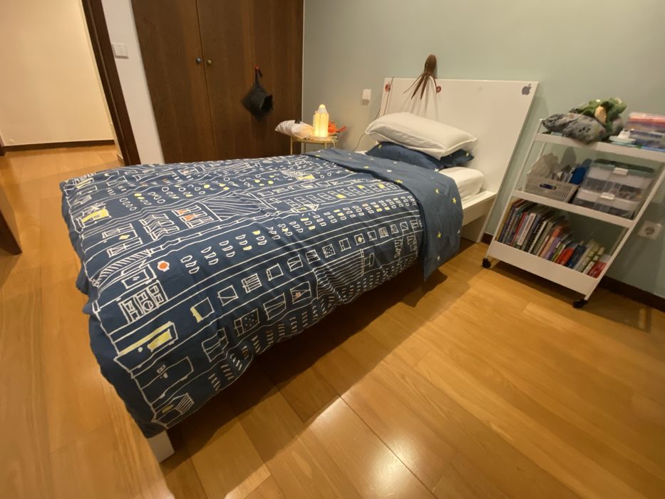 Cama IKEA - MALM + Colchão de Molas + Estrado de Ripas - Solteiro