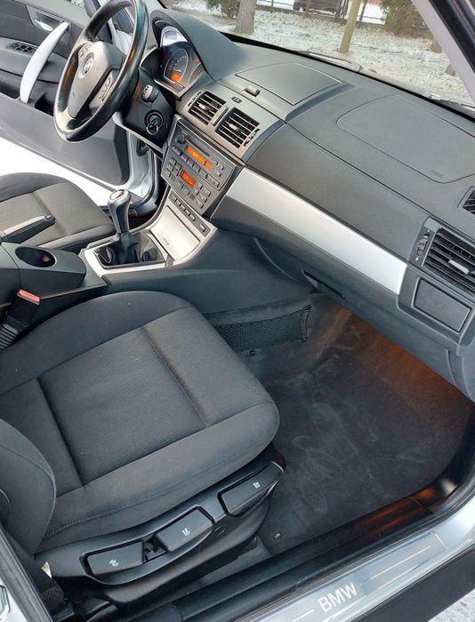 BMW x3 z napędem 4x4.