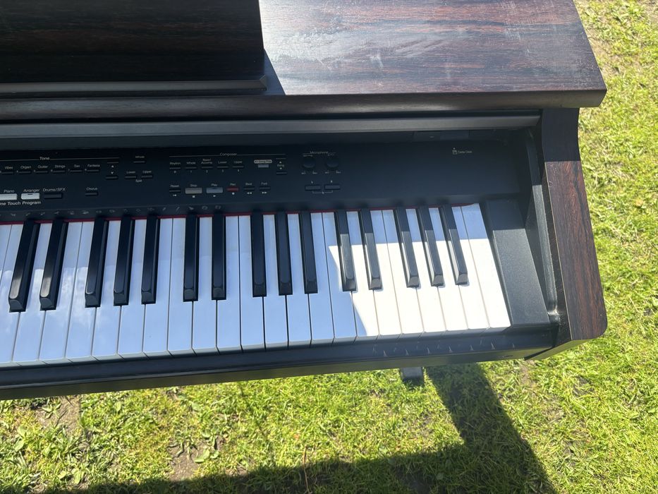 Pianino Roland KR-370