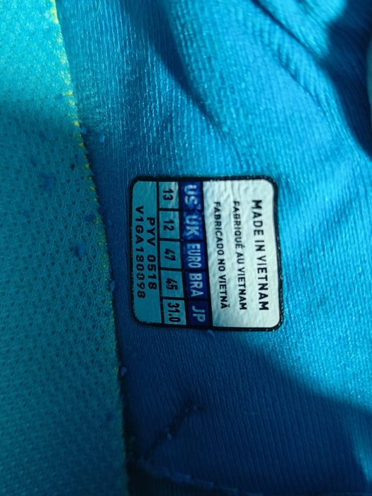 Кросівки Mizuno Wave Lightning