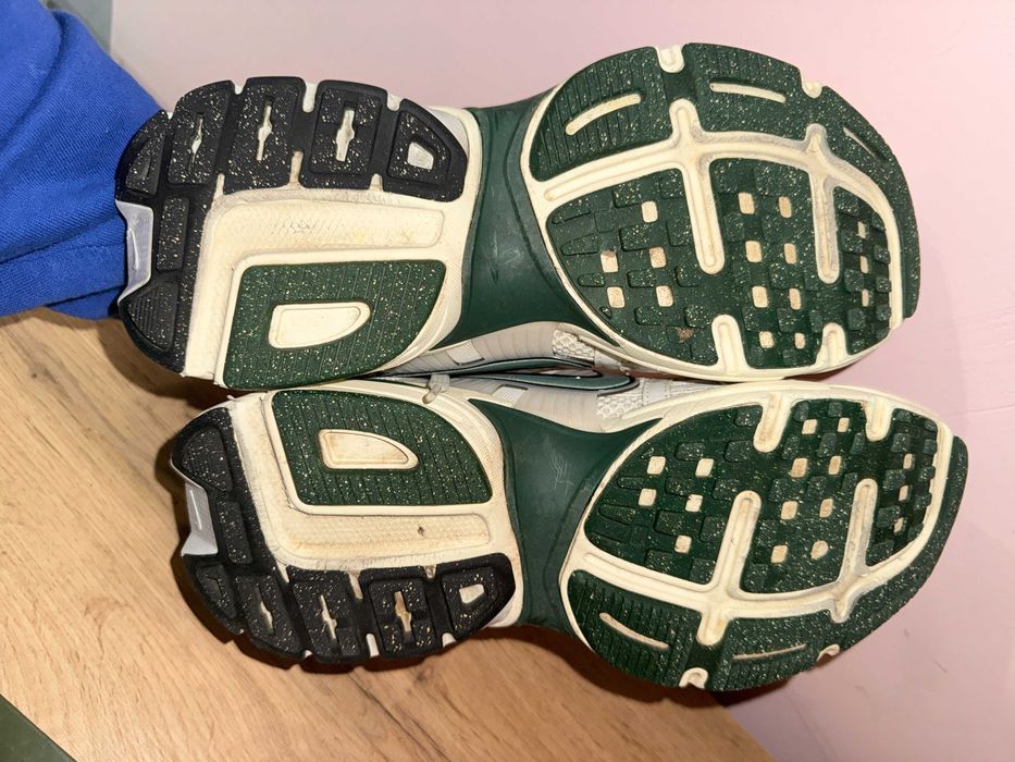 Кросівки Nike V2K Run, оригінал, р-р 39, устілка 24,5 см