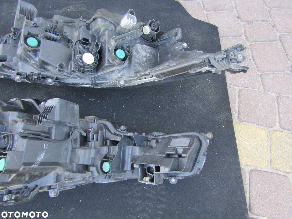 Lampy Lewa Prawa Przód Led Toyota Corolla E21 19 26R
