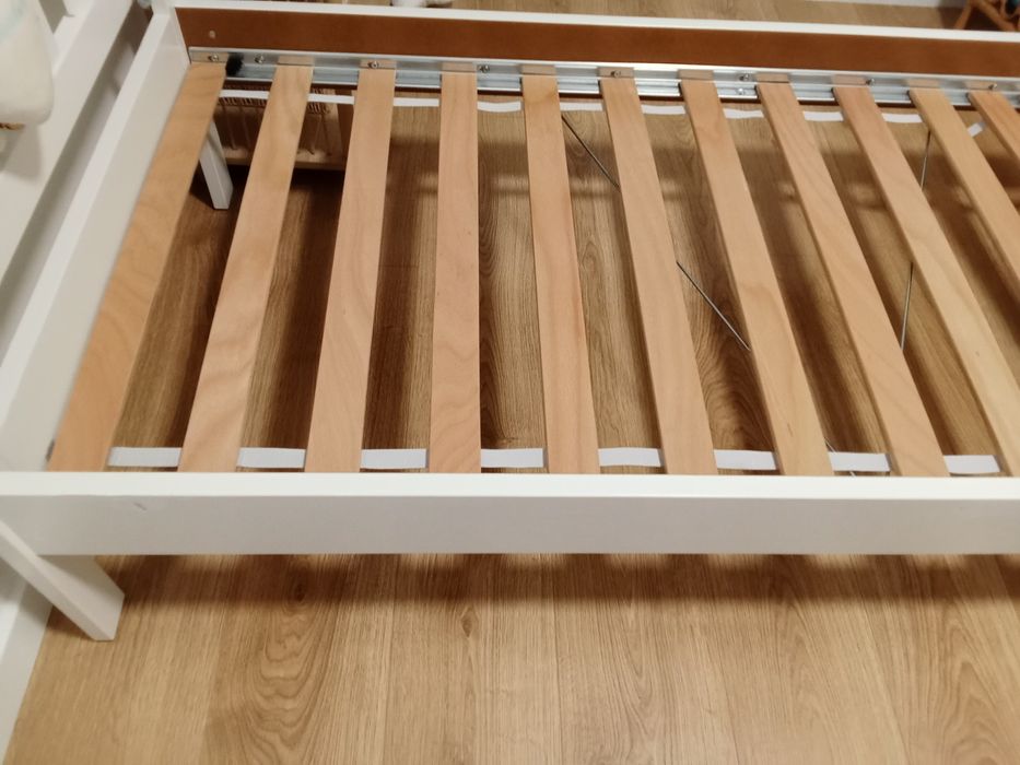 Vendo cama e colchao criança