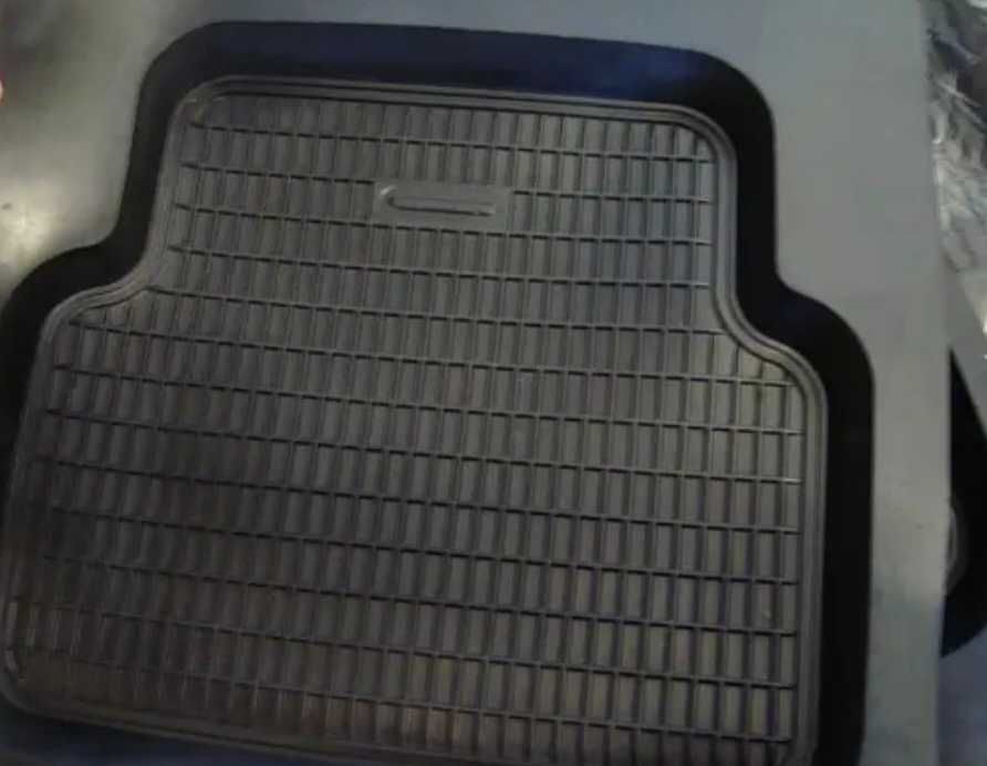 Килимки/Коврики для авто універсальні