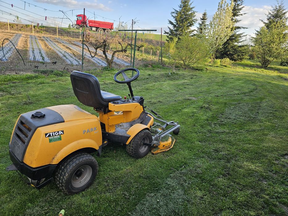 Kosiarka traktorek stiga park silnik honda