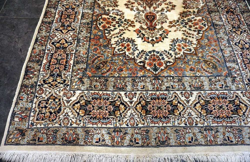 Tapete Persa GHOUM de Lã sobre Algodão com 230cm x 140cm - OBRA PRIMA