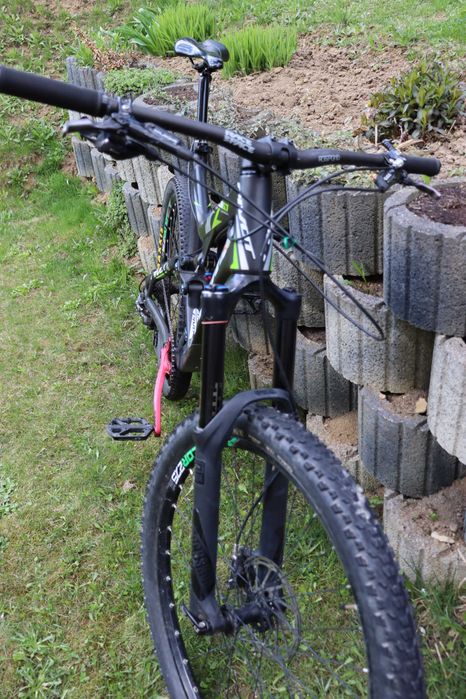 Pivot mach 5.7 carbon