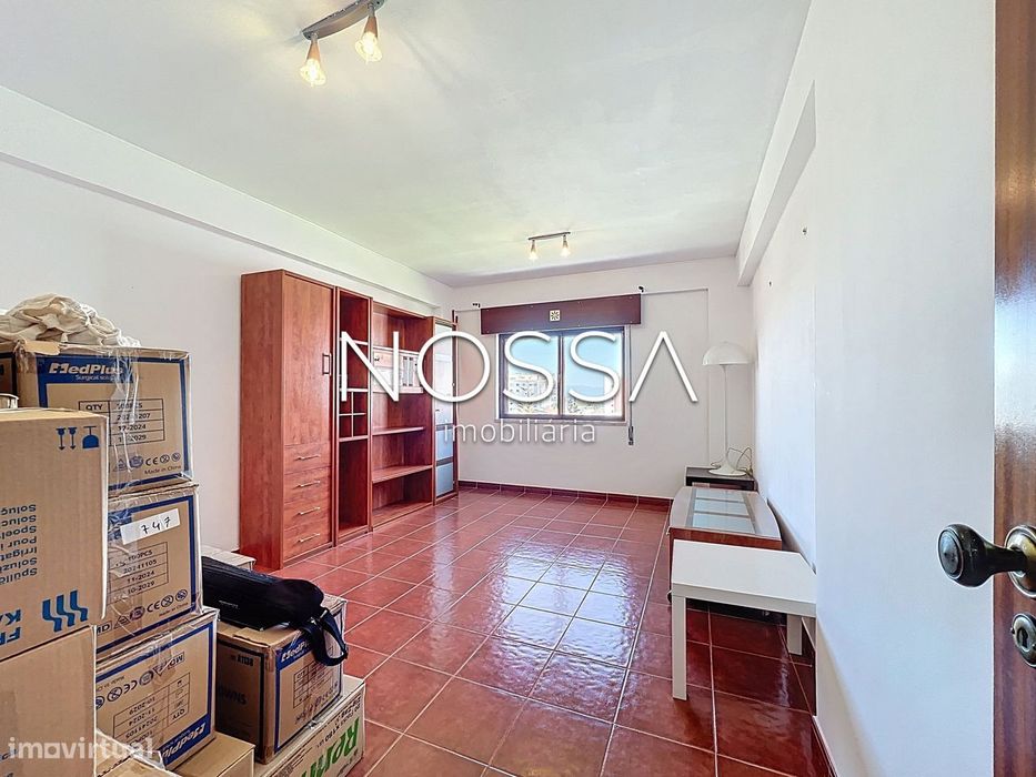 Apartamento T3 na Urb. Quinta das Serralheiras - Algueirão