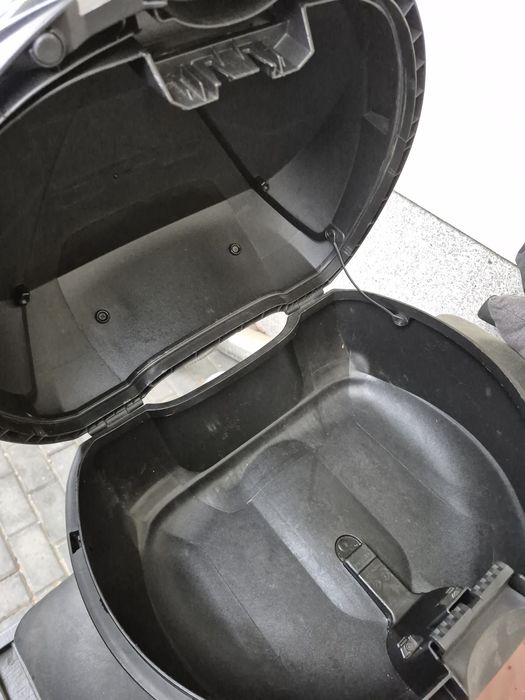 Kufer shed 39l wraz ze  stelażem nmax 125
