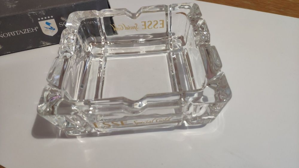 Пепельница стекляная ESSE