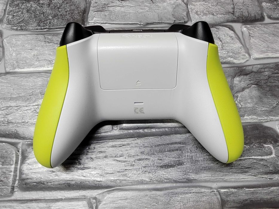 Oryginalny Pad Xbox Series X/S) Electric Volt – Odnowiony, Bez Driftu! | Gwarancja |