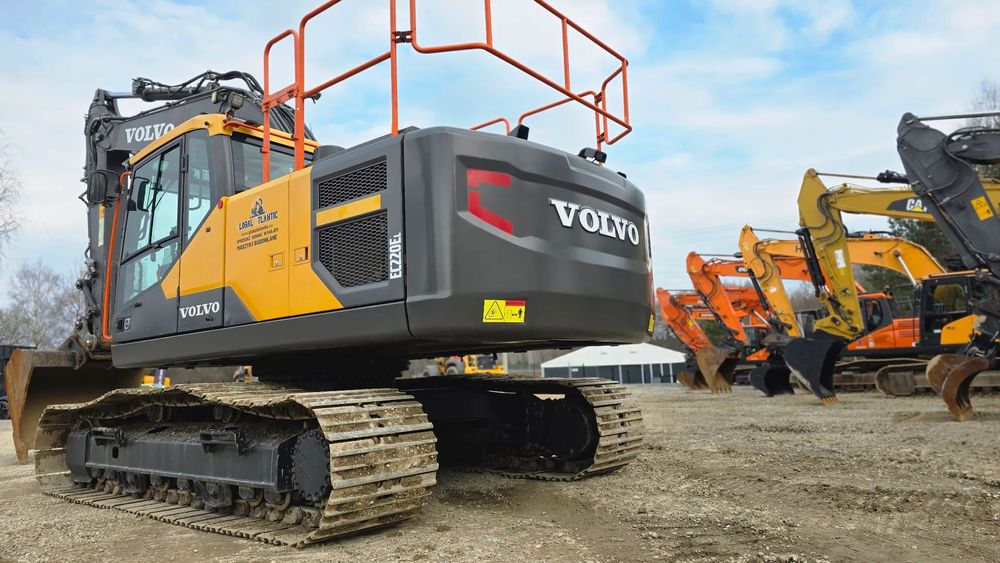 Volvo Ec220  Komplet lini , Super stan, pelna historia, pc210,hx220,dx225, zx210, 3