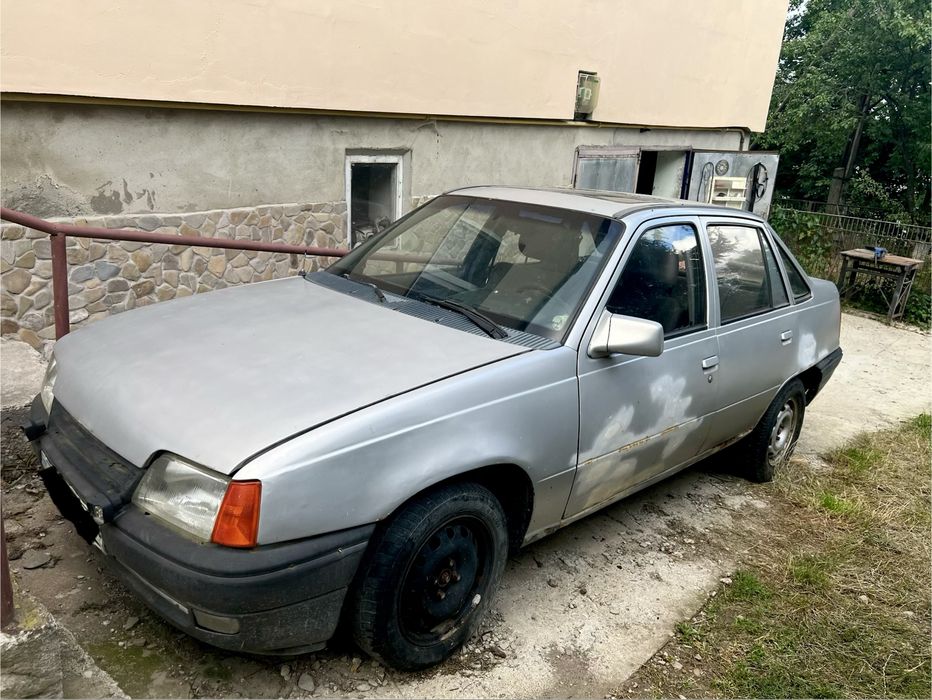 Продам опель кадет 1.3
