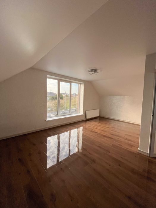 Новий чарівний будинок з гаражем, Луцьк в районі Володимирської