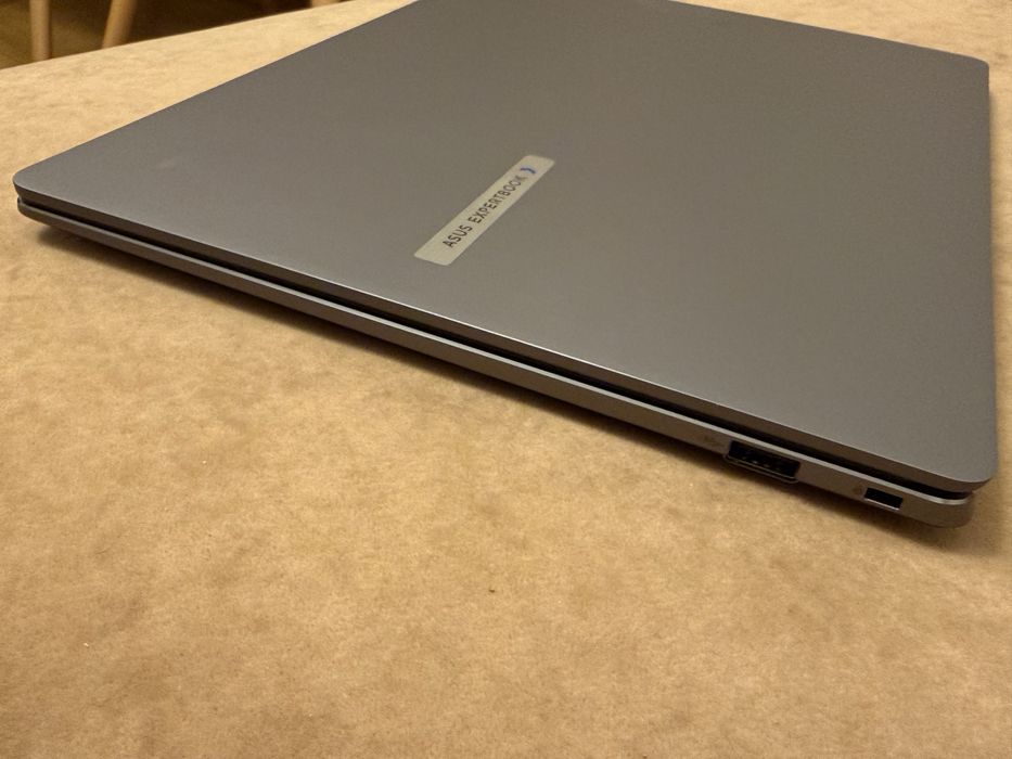 Portatil Asus CPU com IA de ultima geracao com garantia