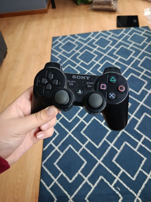 PlayStation 3 com oferta de dois jogos