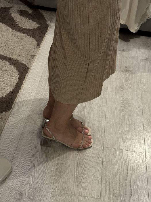 Шлепки на прозрачном каблуке размер 38