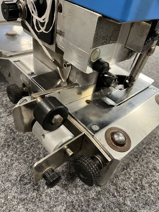 Maszyna do obszywania dywanów, chodnikow Miniket 2000