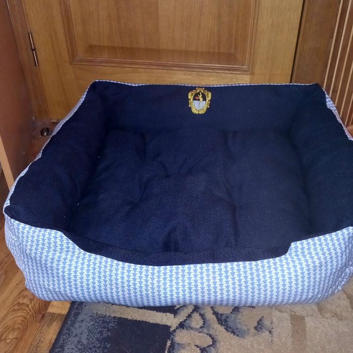 Лежак для  великих собак