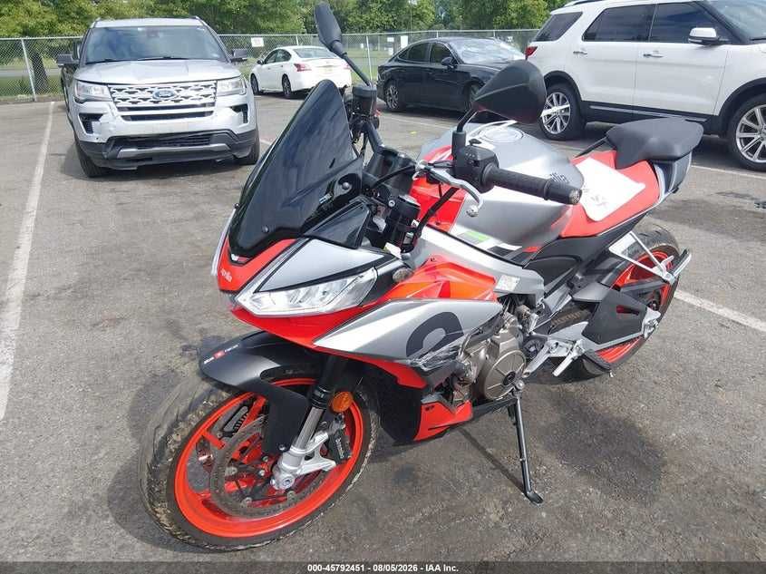 2022 Aprilia Tuono 660