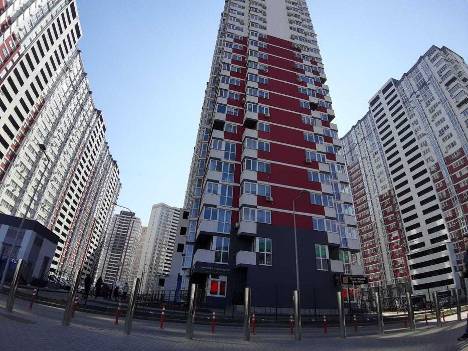 Спальня + кухня-студия, Драгоманова, 2, м. Позняки.