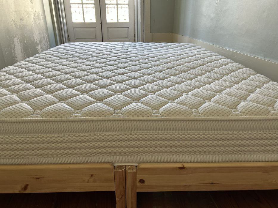 Colchao COLUNEX Novo -oferta cama Ikea