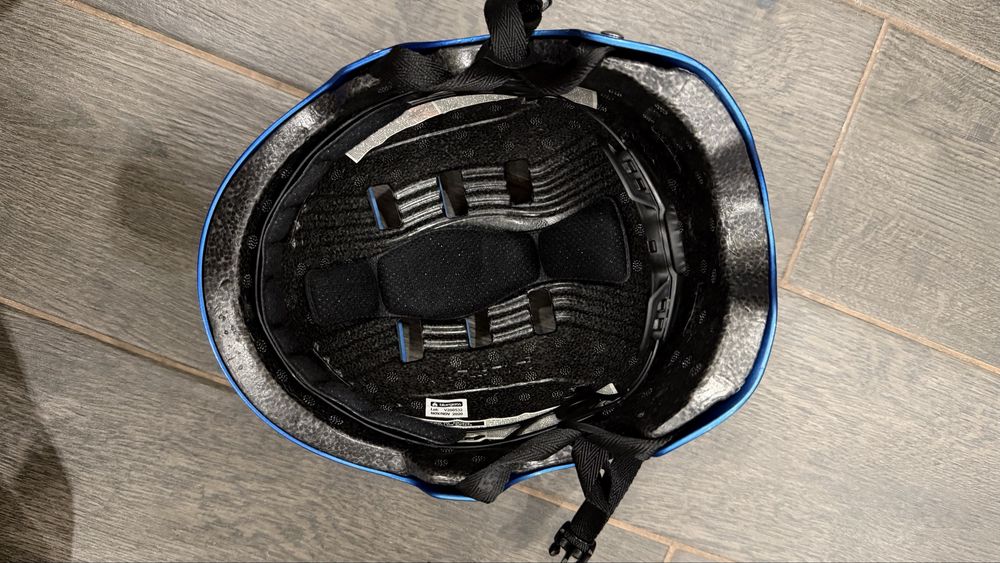 Продам шолом Bluegrass super bold M 56/59
