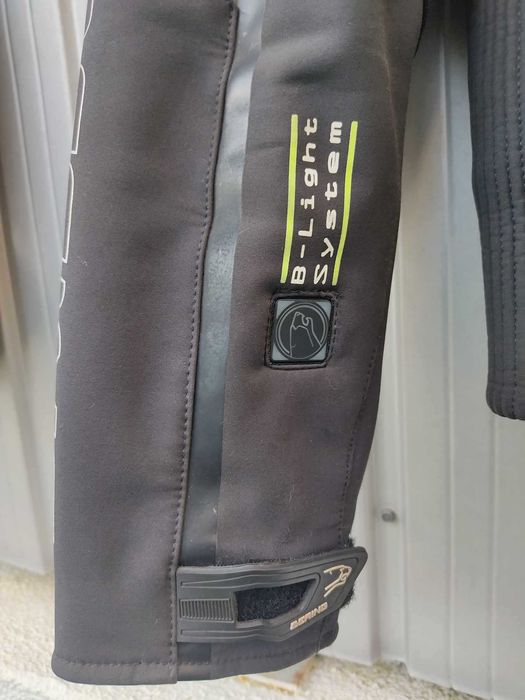 Blusão BERING preto