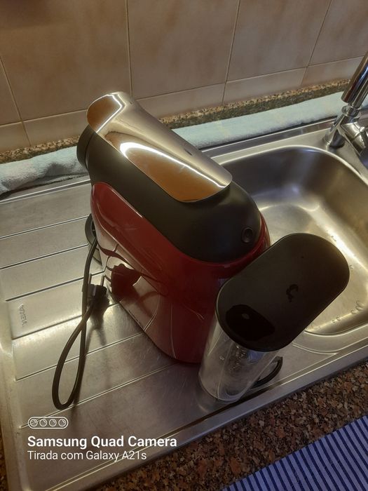 Máquina de café Delta Q - 50€ muito bem estimada