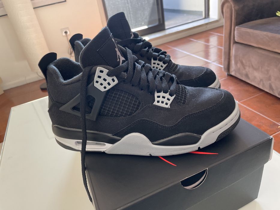Jordan 4 Retro “Black Canvas”