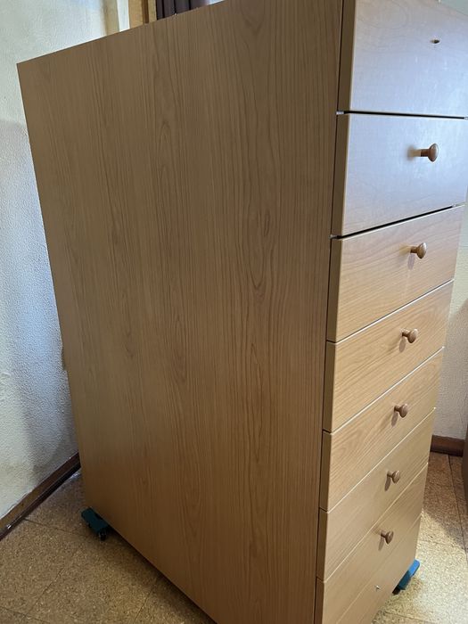 Movel com 8 gavetas grandes