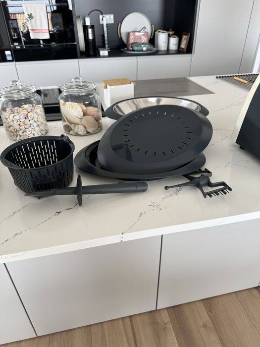 Bimby de 2007 com todos os acessorios e 5 livros de receitas