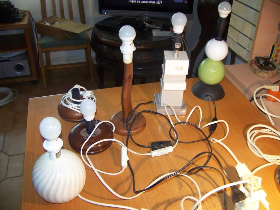 candeeiros pequenos de casquilho fino sem abajures