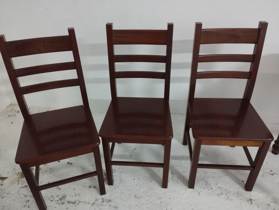 Carrinho de chá,mesa e armário