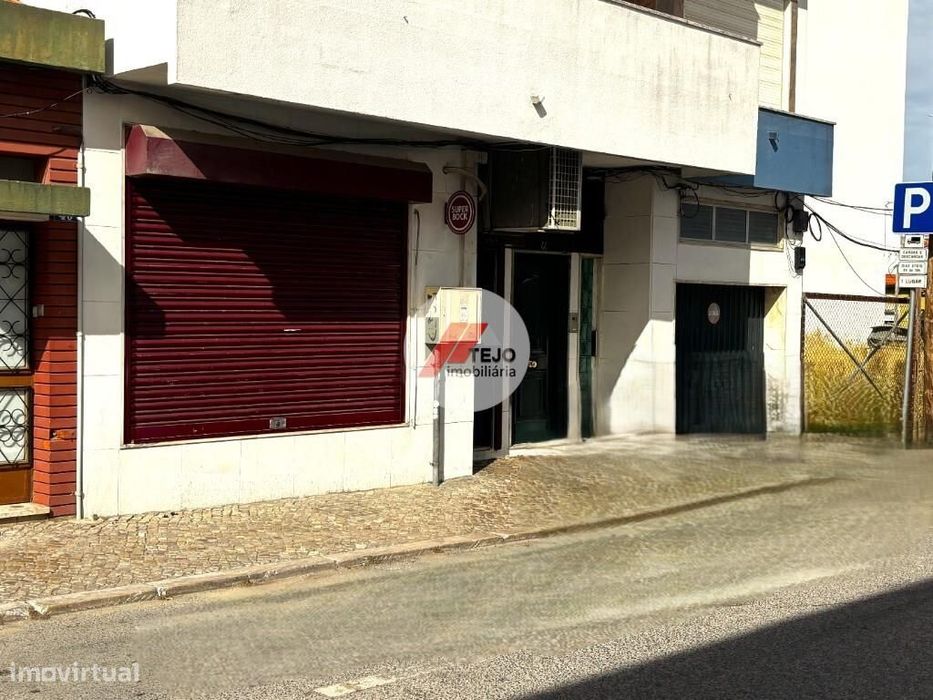 Arrenda I Café/Pastelaria I 108 m2 I Qta Lomba