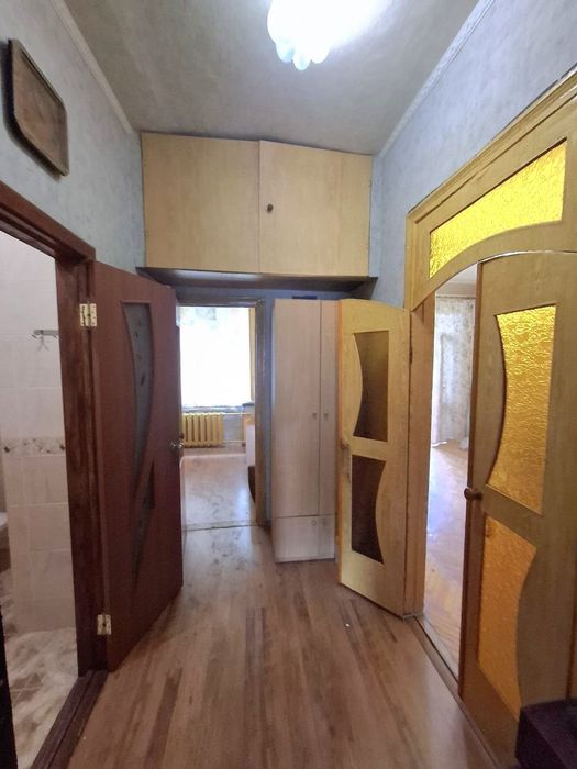 Продам  1к.кв метро Холодная Гора, " сталинка"  38 кв.м