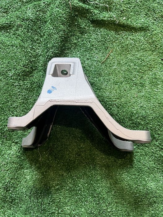 Лапа двигуна бмв кронштейн мотора g30 g11 g32 g01 g02 g05 g06 g07 bmw