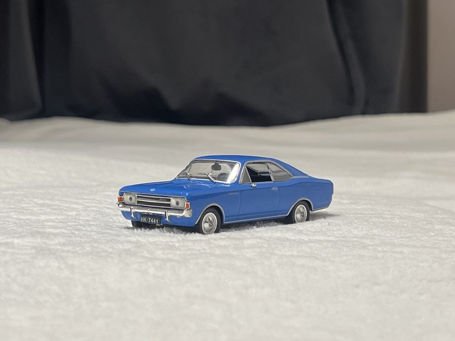 Opel Rekord C Coupé (1966) w skali 1:43