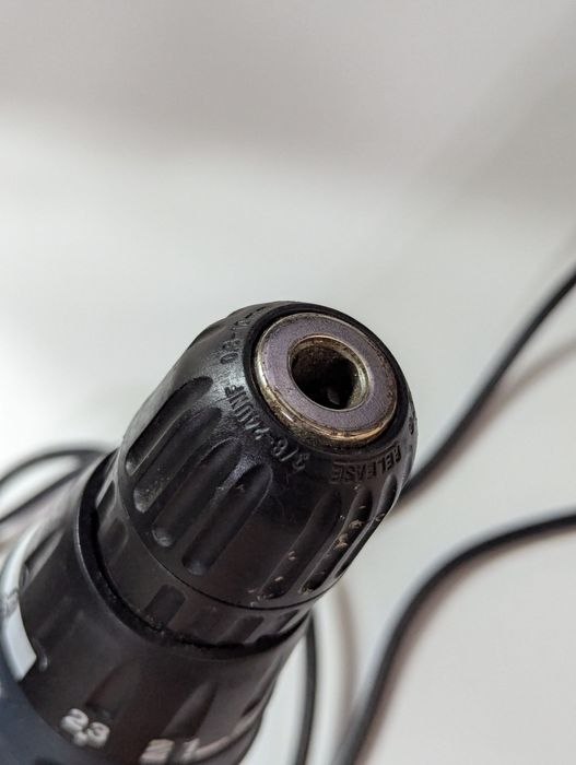 Шуруповерт мережевий Craft CED 900 під відновлення запчастини