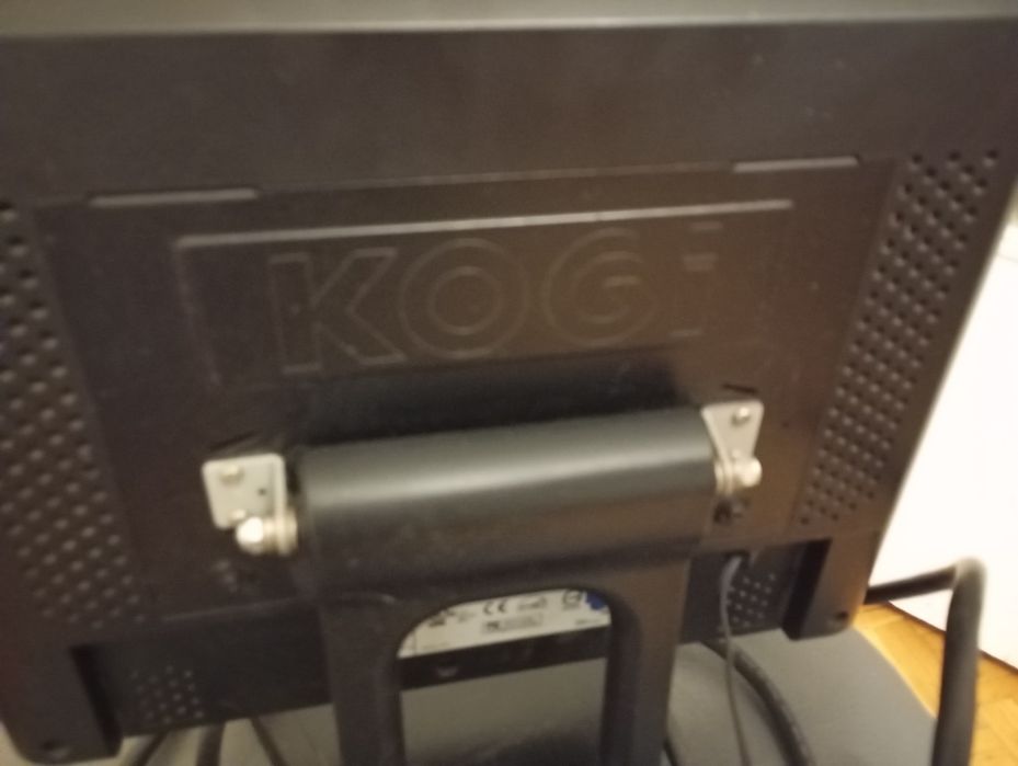 Monitor Kogi model L4AX działa