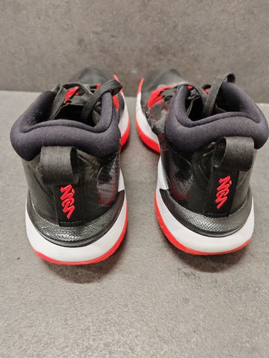 Nike air Jordan Zion r. 43