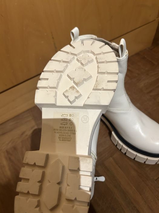 Botas brancas N° 38