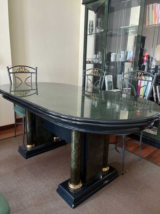 Mesa de Jantar Oval com Tampo em madeira + 6 Cadeiras – Excelente Estado