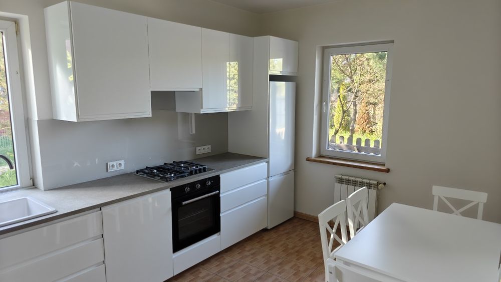 Dom  160m2, blisko CH Janki 3km, wynajmę
